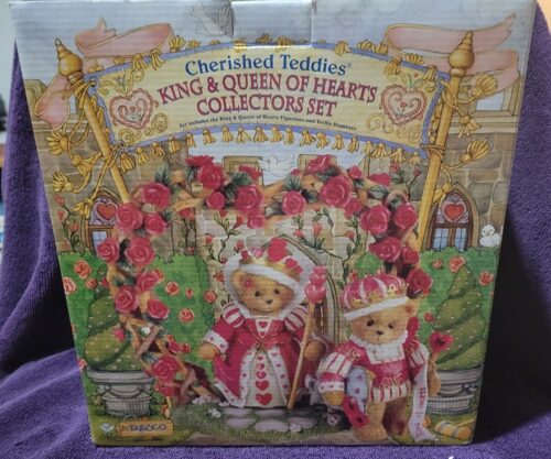 Cherished Teddies King & Queen Of Hearts Collectors Set
